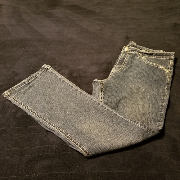 V.S.H. Women's Straight Leg Jean - Picture 6 of 13